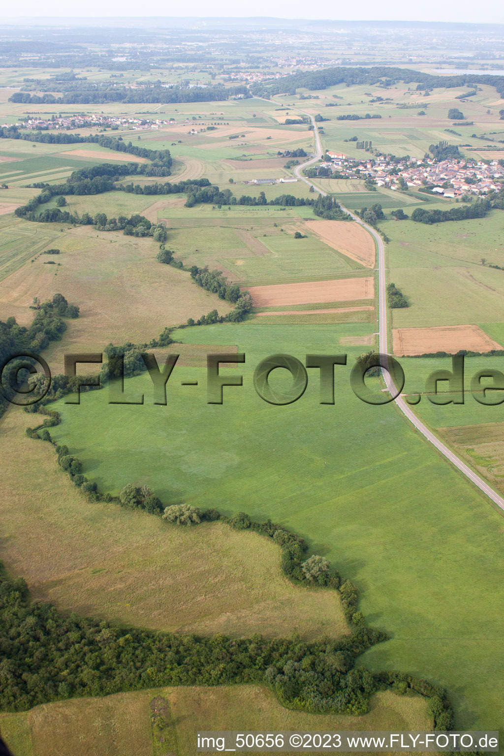 Schrägluftbild von Beyren-lès-Sierck im Bundesland Moselle, Frankreich