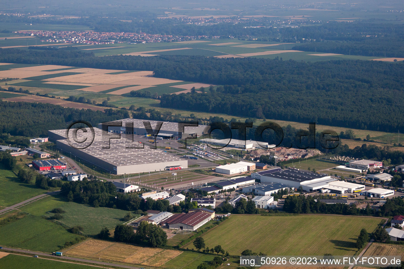 Luftbild von Minderslachen, Industriegebiet Horst, Zufall Logistikcenter in Kandel im Bundesland Rheinland-Pfalz, Deutschland