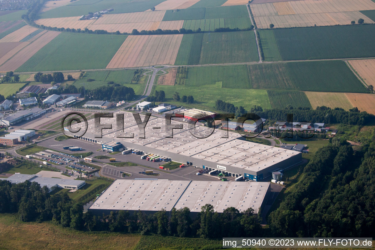 Minderslachen, Industriegebiet Horst, Zufall Logistikcenter in Kandel im Bundesland Rheinland-Pfalz, Deutschland aus der Luft betrachtet