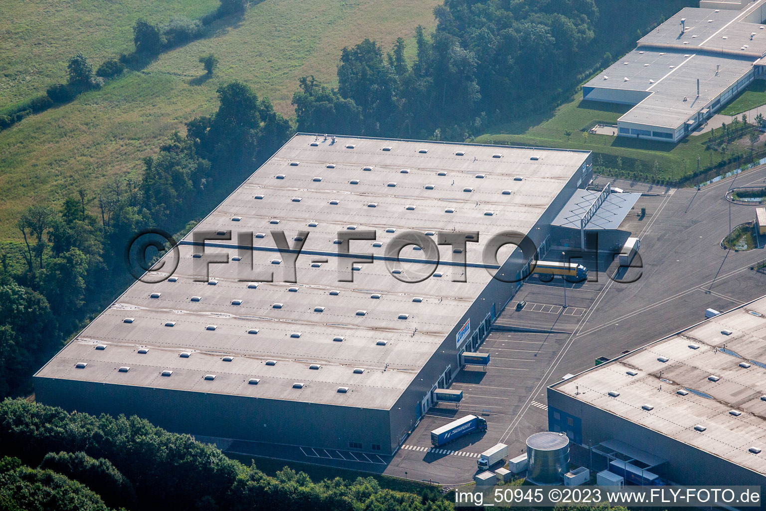 Minderslachen, Industriegebiet Horst, Zufall Logistikcenter in Kandel im Bundesland Rheinland-Pfalz, Deutschland von der Drohne aus gesehen