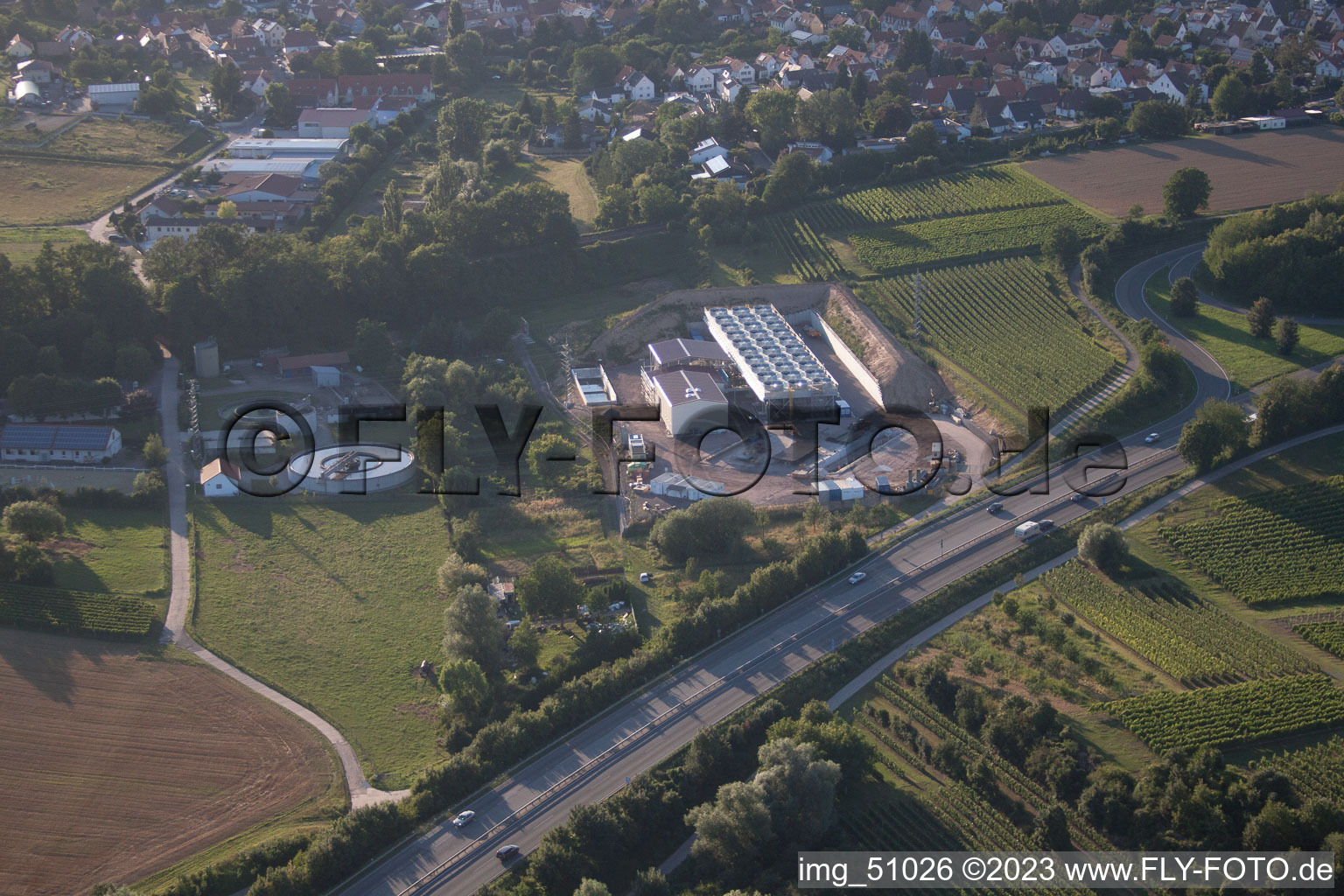 Geothermieanlage der Pfalzwerke geofuture GmbH bei Insheim an der A65 im Bundesland Rheinland-Pfalz, Deutschland von oben gesehen