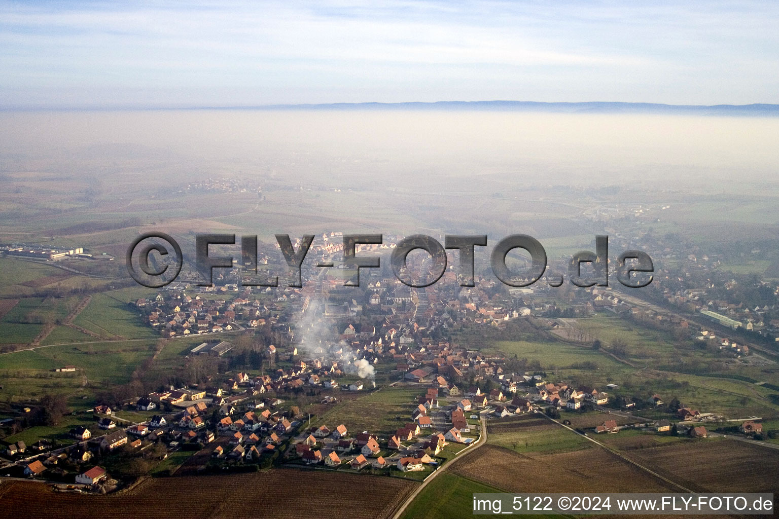 Luftbild von Soultz sous Forêts (Elsass) in Soultz-sous-Forêts im Bundesland Bas-Rhin, Frankreich