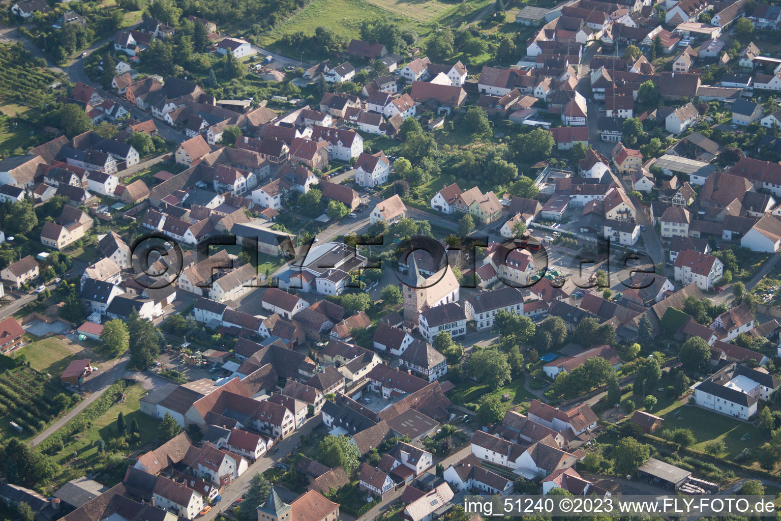 Oberotterbach im Bundesland Rheinland-Pfalz, Deutschland aus der Drohnenperspektive
