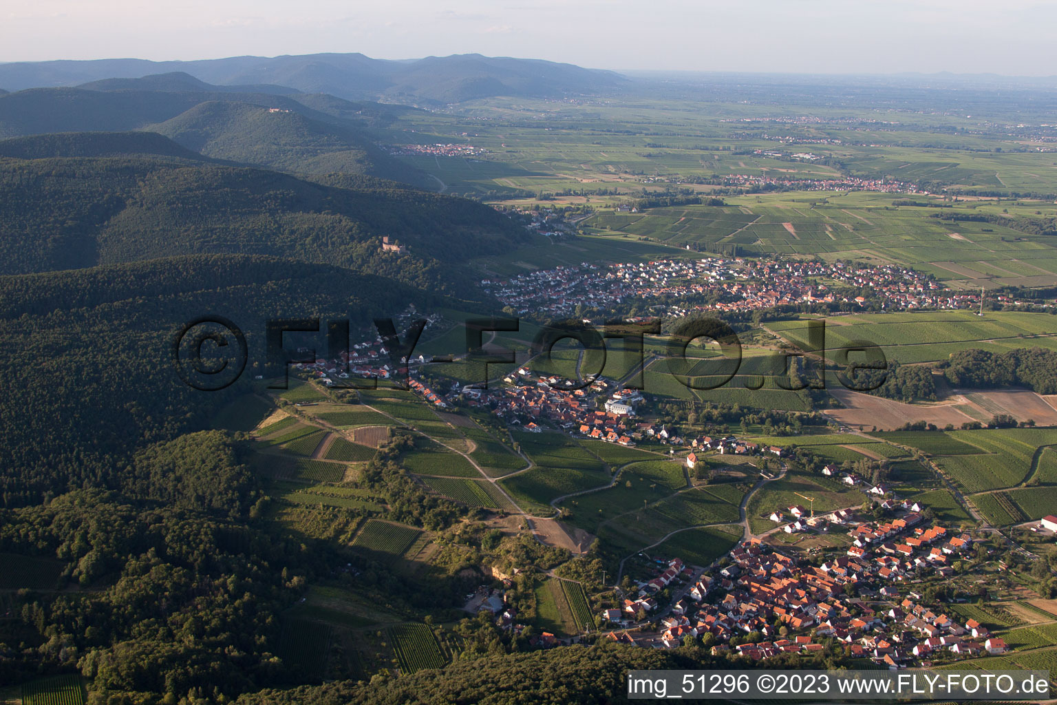 Ortsteil Gleishorbach in Gleiszellen-Gleishorbach im Bundesland Rheinland-Pfalz, Deutschland aus der Luft betrachtet