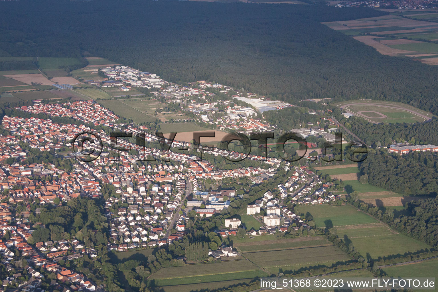 Luftbild von Herxheim von Nordwesten in Herxheim bei Landau/Pfalz im Bundesland Rheinland-Pfalz, Deutschland