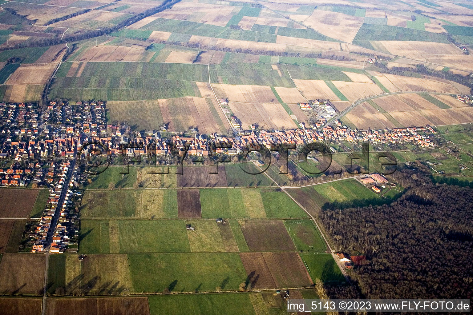 Luftbild von Freckenfeld von Süden im Bundesland Rheinland-Pfalz, Deutschland