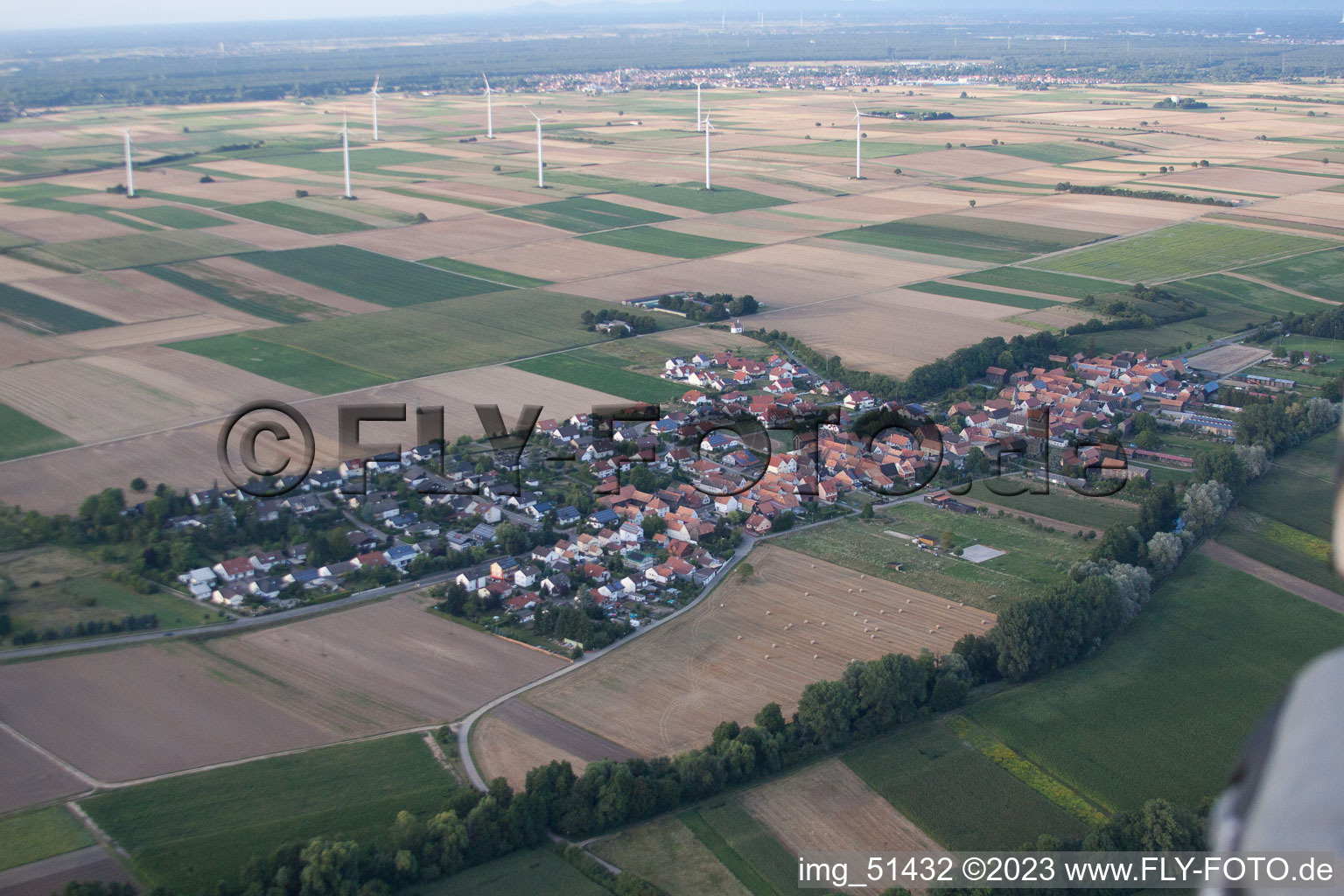 Drohnenbild von Herxheimweyher im Bundesland Rheinland-Pfalz, Deutschland