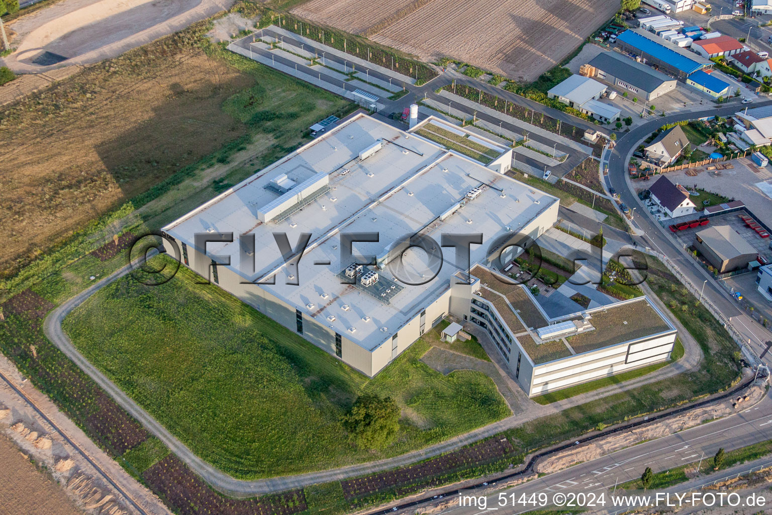 Luftbild von Industrie- und Gewerbegebiet Nord mit lixano GmbH in Rülzheim im Bundesland Rheinland-Pfalz, Deutschland