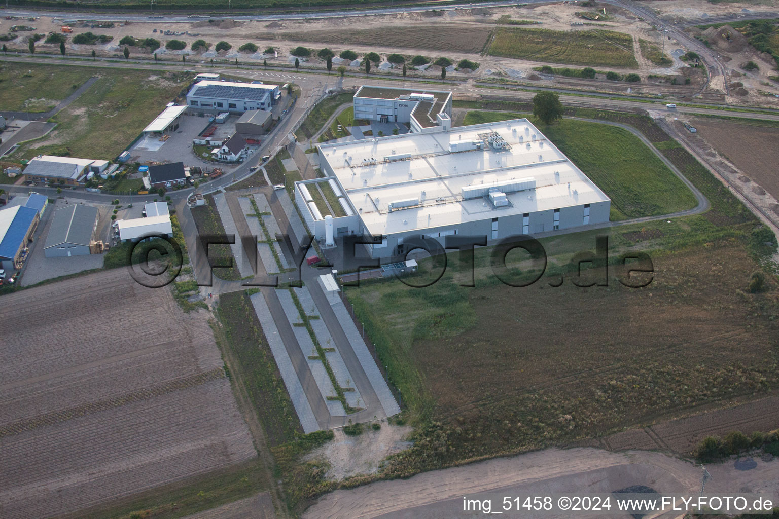 Drohnenaufname von Rülzheim, Gewerbegebiet Nord, DBK Neubau im Bundesland Rheinland-Pfalz, Deutschland