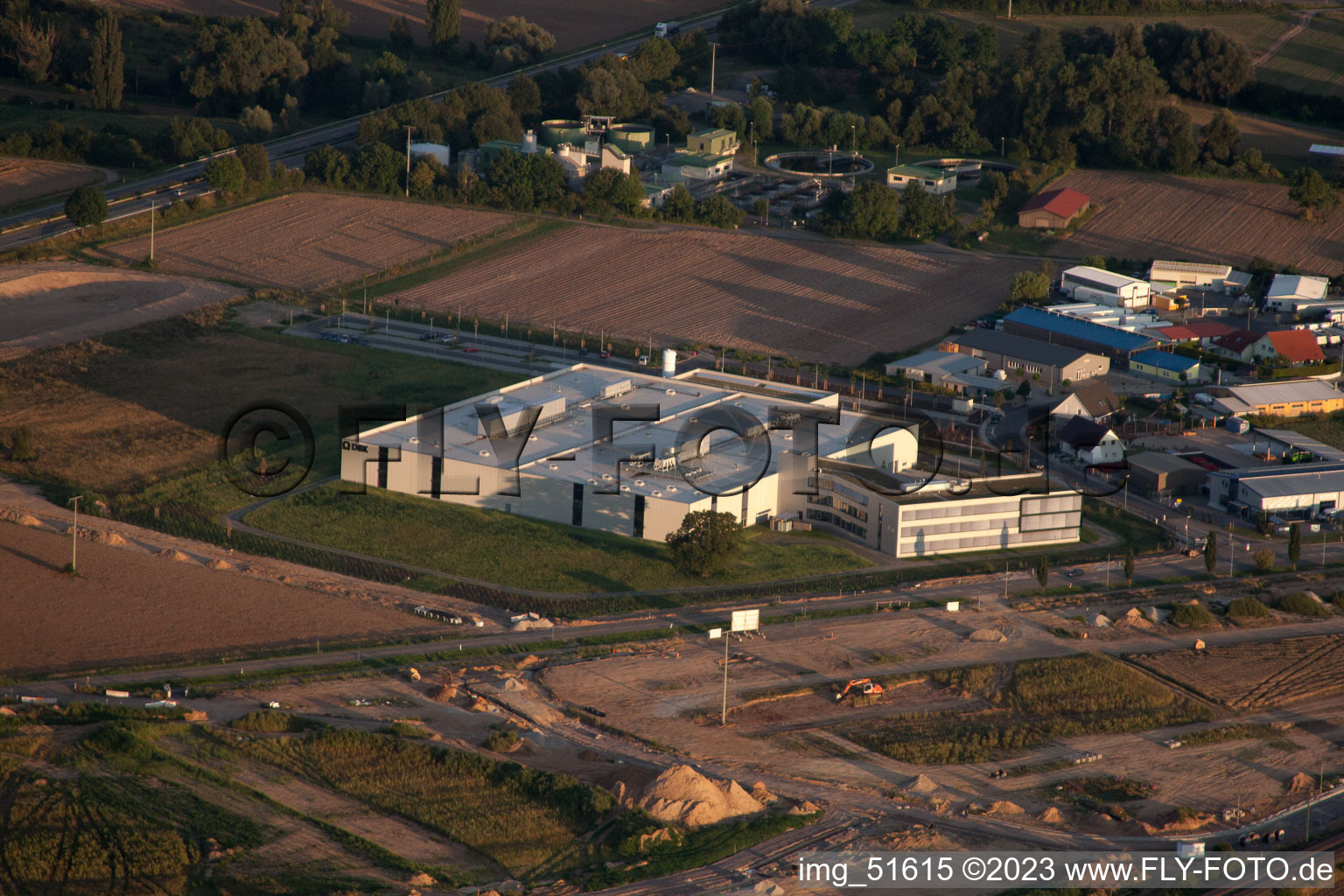 Luftaufnahme von Rülzheim, Gewerbegebiet Nord, DBK Neubau im Bundesland Rheinland-Pfalz, Deutschland