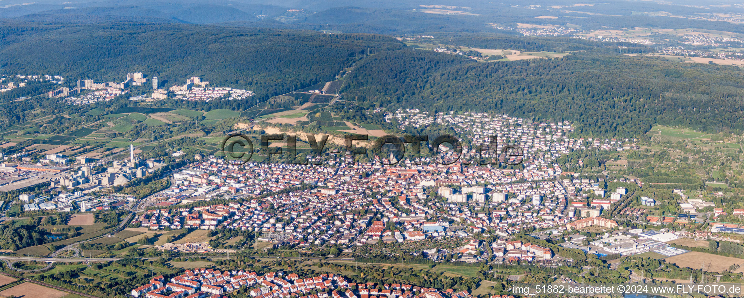 Ortsansicht in Leimen am Rand des Odenwaldes im Bundesland Baden-Württemberg, Deutschland