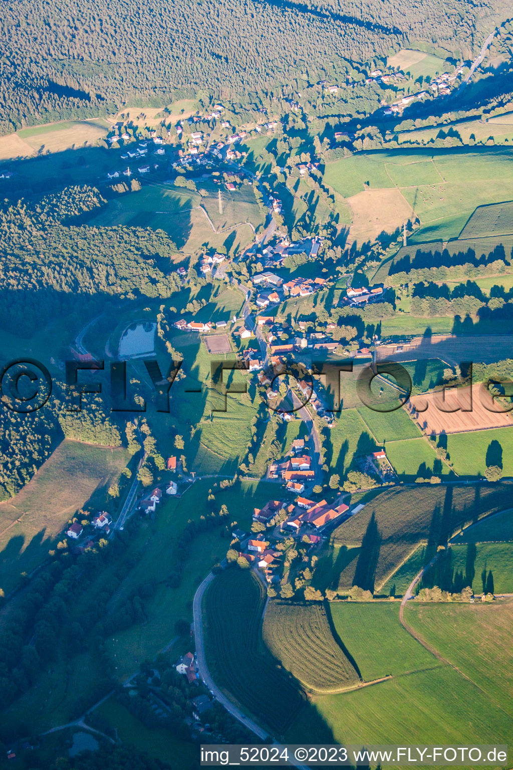Luftaufnahme von Ortsteil Hüttenthal in Mossautal im Bundesland Hessen, Deutschland