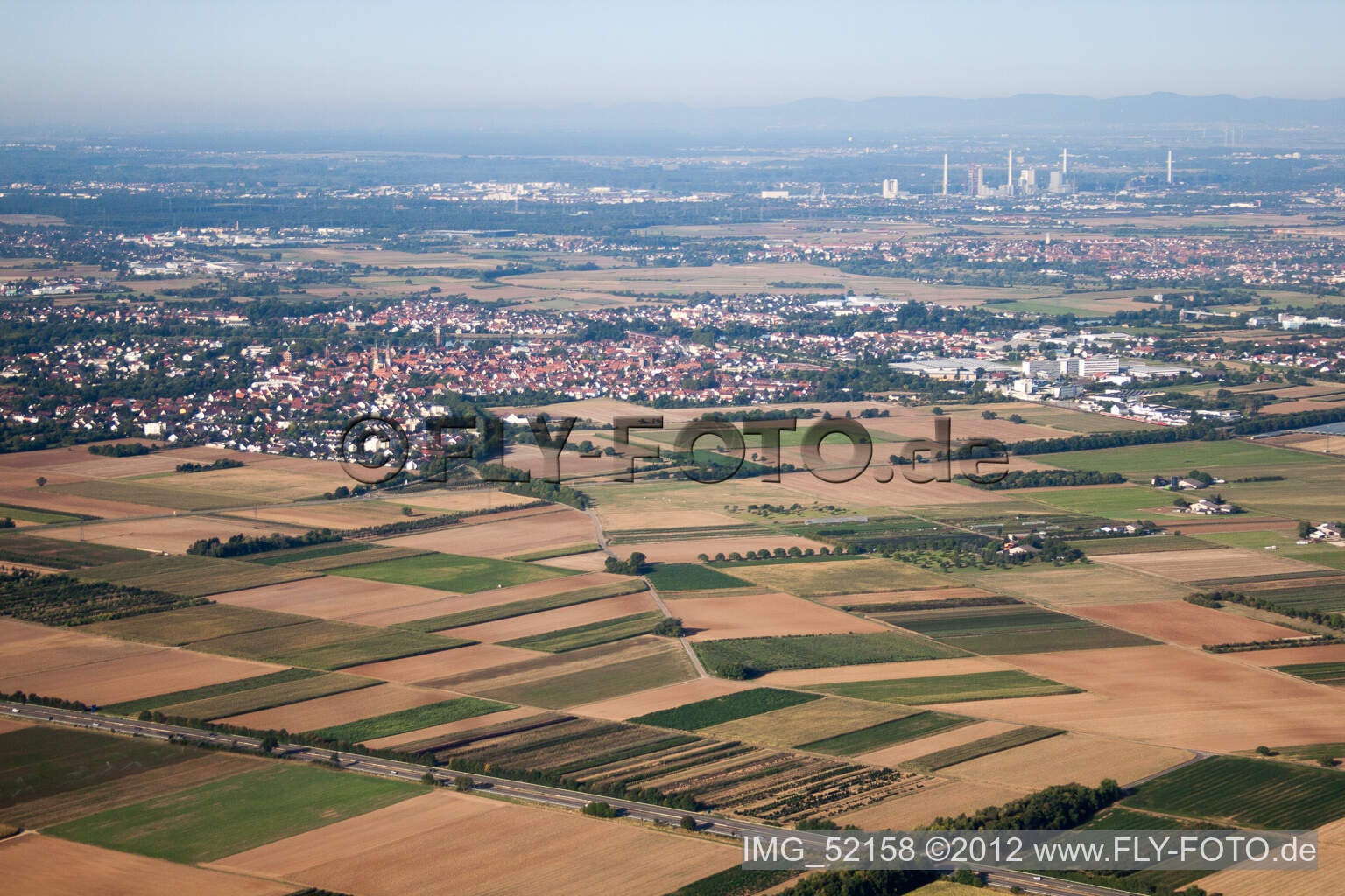 Ladenburg im Bundesland Baden-Württemberg, Deutschland von oben gesehen