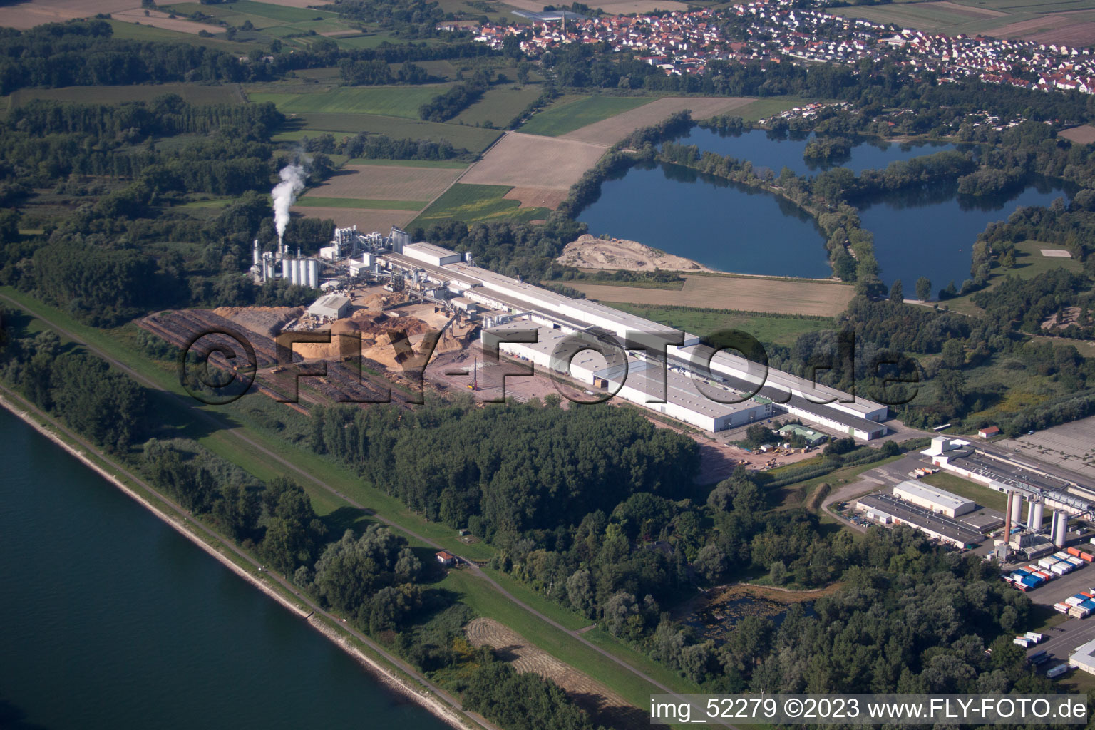 Sondernheim, Industrie am Rhein in Germersheim im Bundesland Rheinland-Pfalz, Deutschland