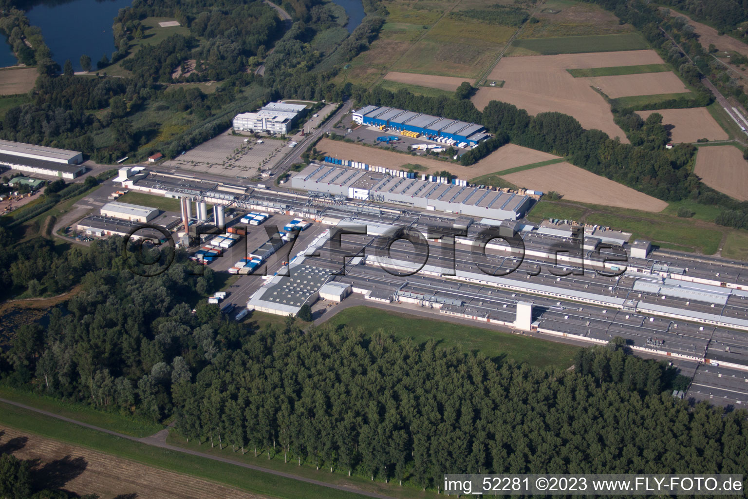 Luftbild von Sondernheim, Industrie am Rhein in Germersheim im Bundesland Rheinland-Pfalz, Deutschland