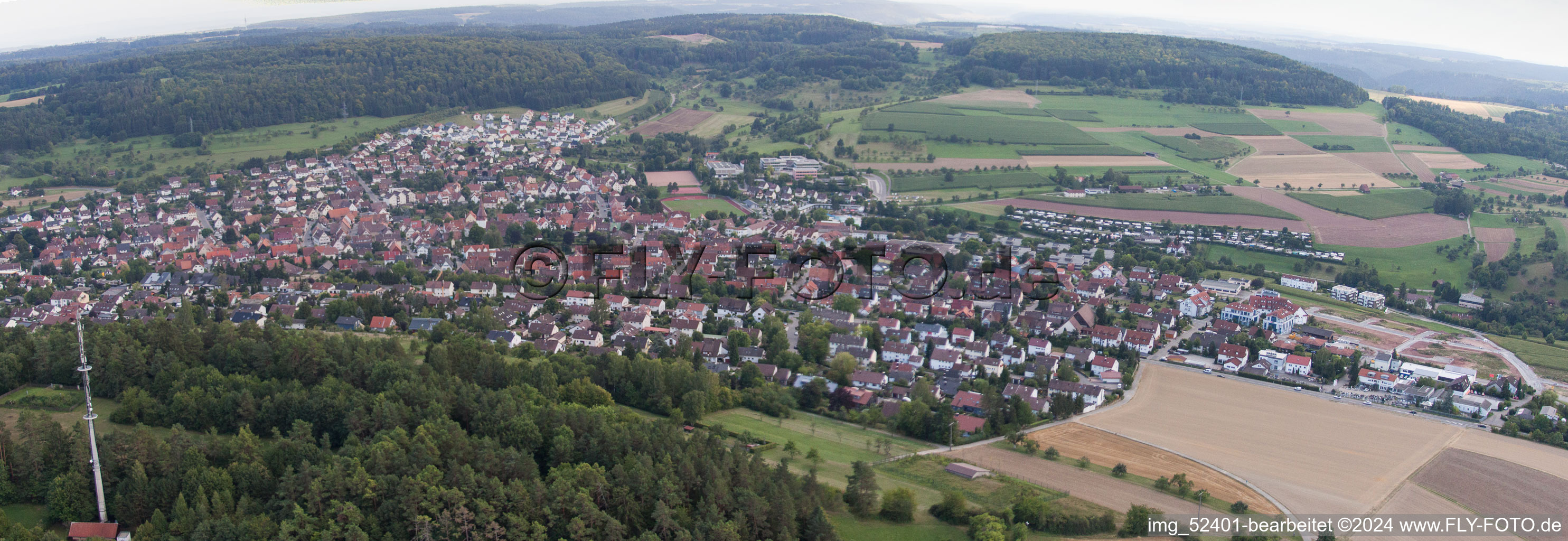 Panorama vom Ortsbereich und der Umgebung im Ortsteil Stammheim in Calw im Bundesland Baden-Württemberg, Deutschland