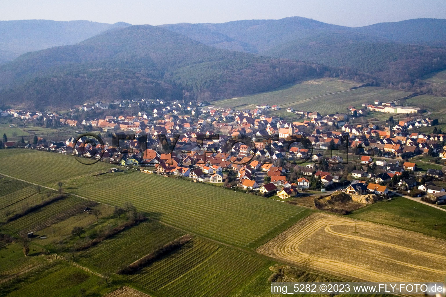 Luftbild von Oberotterbach von Südosten im Bundesland Rheinland-Pfalz, Deutschland
