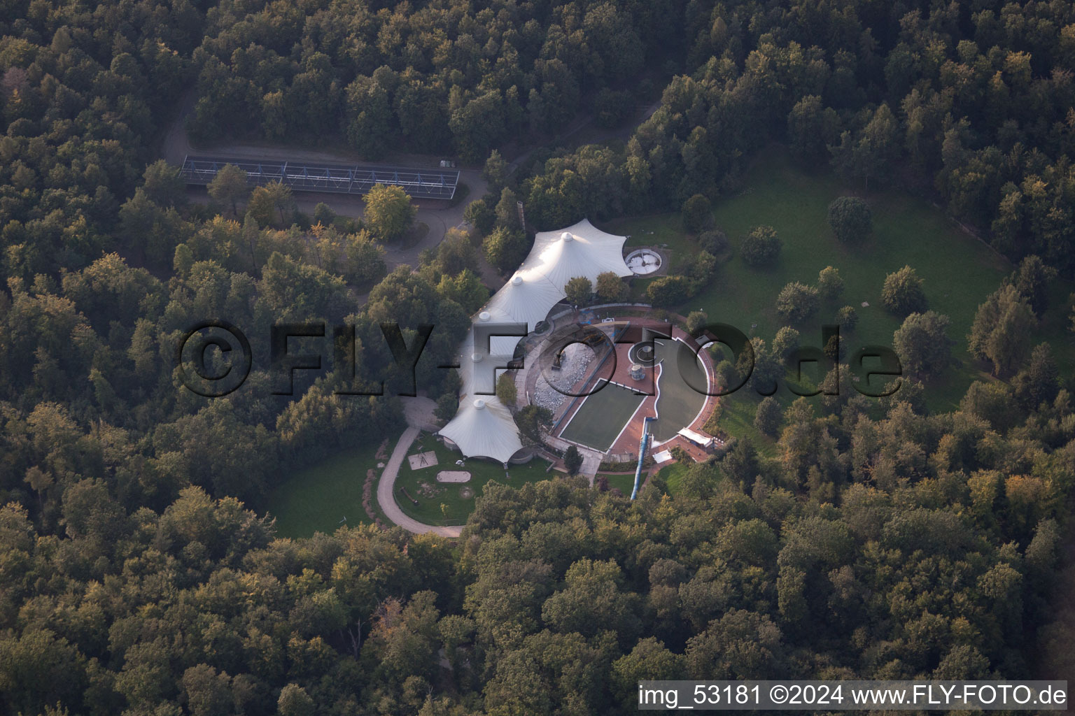 Luftbild von Waldbad im Ortsteil Schöllbronn in Ettlingen im Bundesland Baden-Württemberg, Deutschland