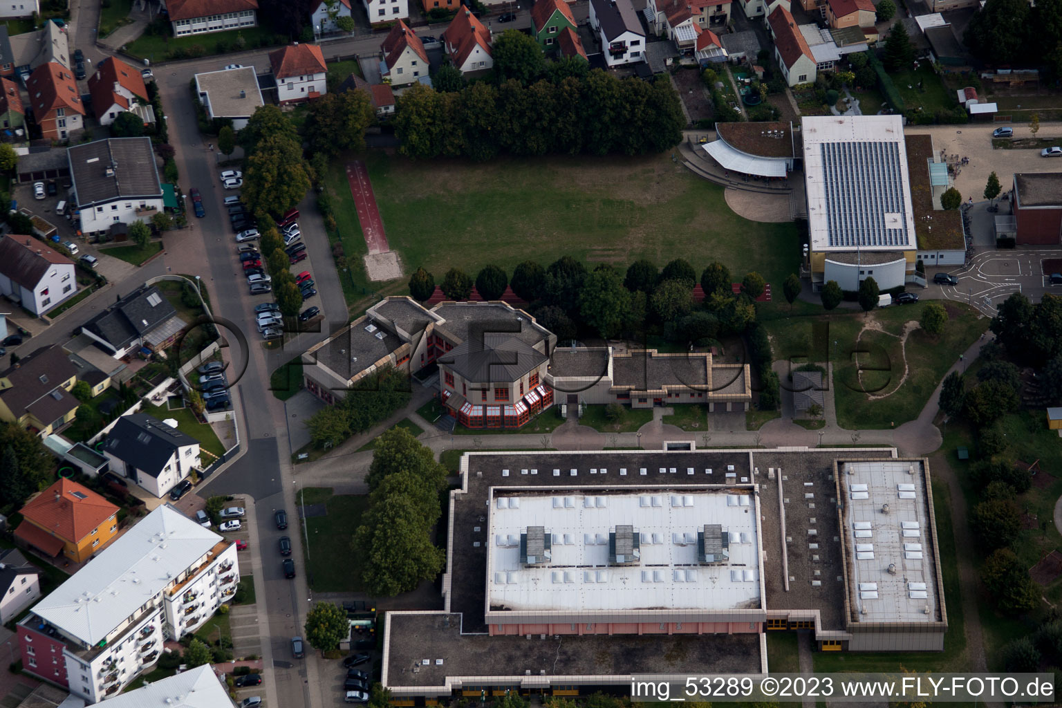 Ortsteil Maximiliansau in Wörth am Rhein im Bundesland Rheinland-Pfalz, Deutschland aus der Luft betrachtet
