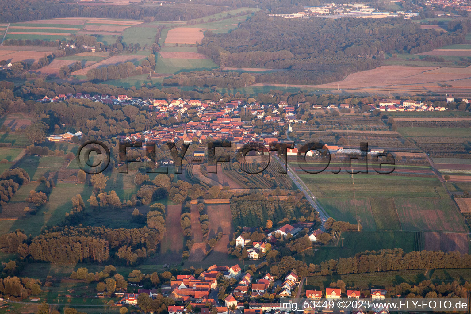 Winden im Bundesland Rheinland-Pfalz, Deutschland aus der Luft betrachtet