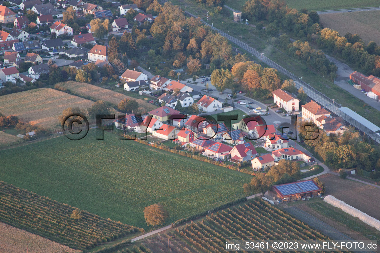 Schrägluftbild von Winden Neubaugebiet im NO im Bundesland Rheinland-Pfalz, Deutschland