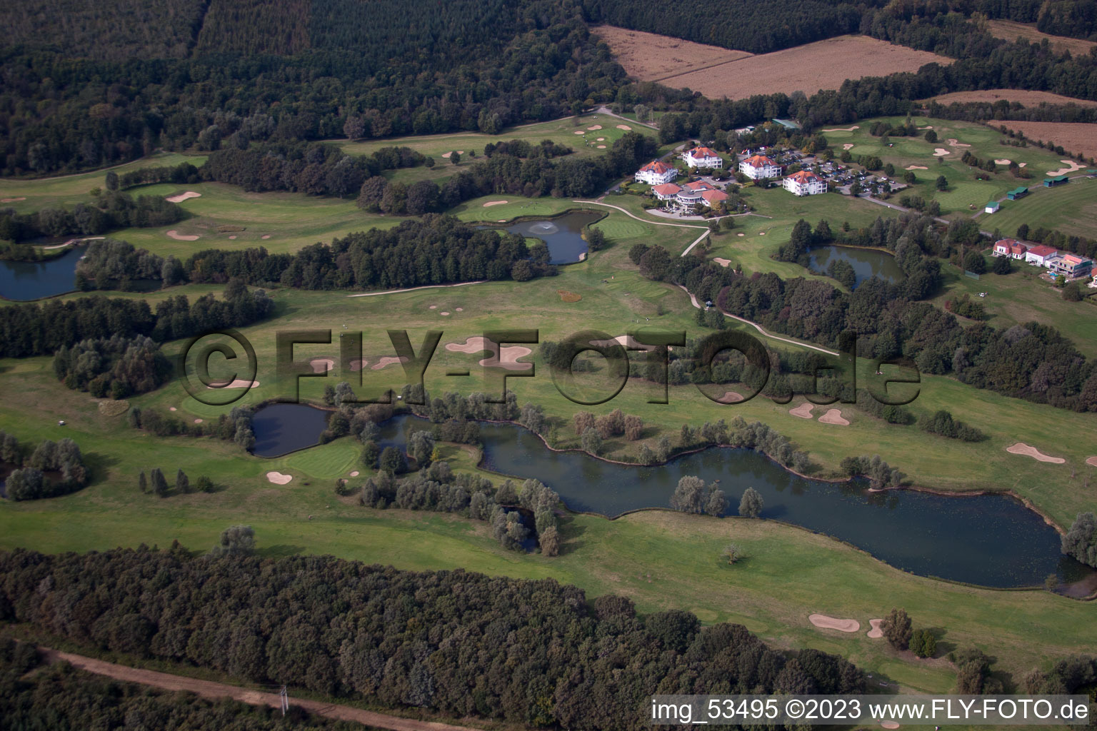 Drohnenbild von Soufflenheim, Golfclub Baden-Baden Soufflenheim im Bundesland Bas-Rhin, Frankreich