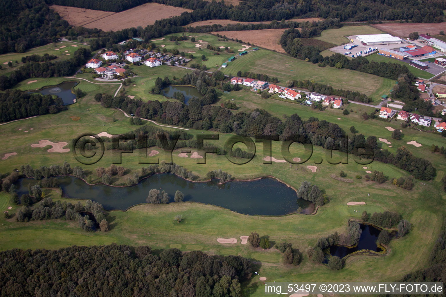 Soufflenheim, Golfclub Baden-Baden Soufflenheim im Bundesland Bas-Rhin, Frankreich aus der Drohnenperspektive
