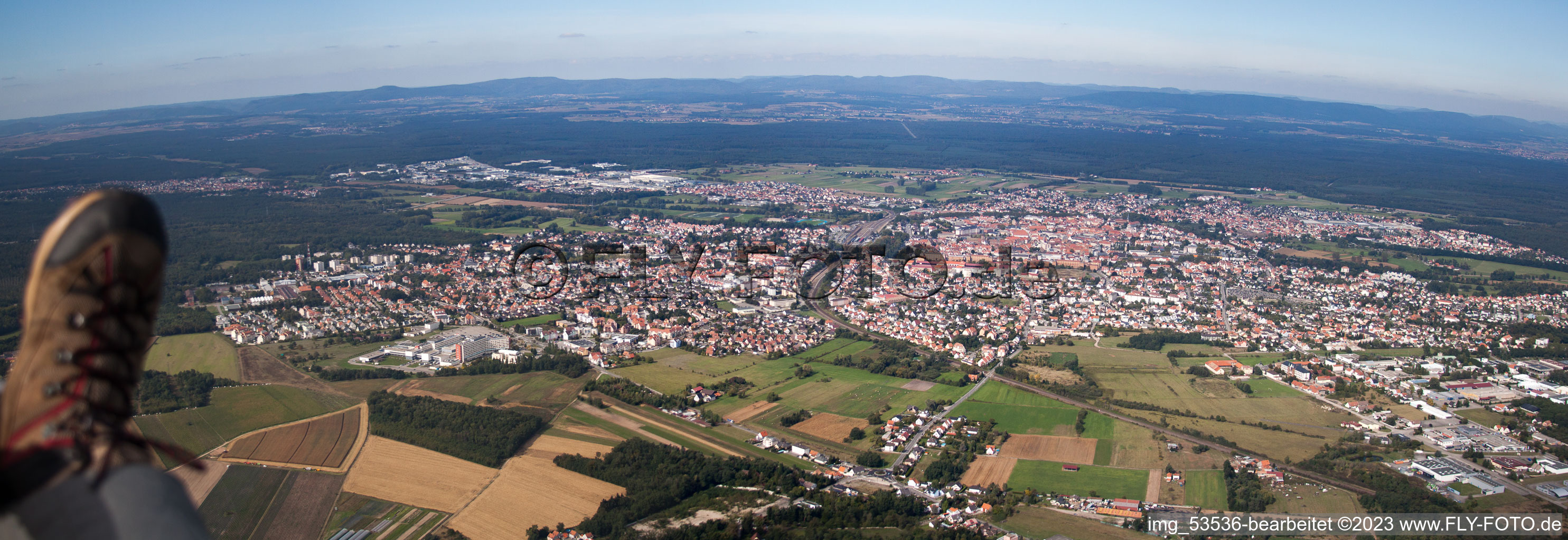 Schrägluftbild von Haguenau im Bundesland Bas-Rhin, Frankreich
