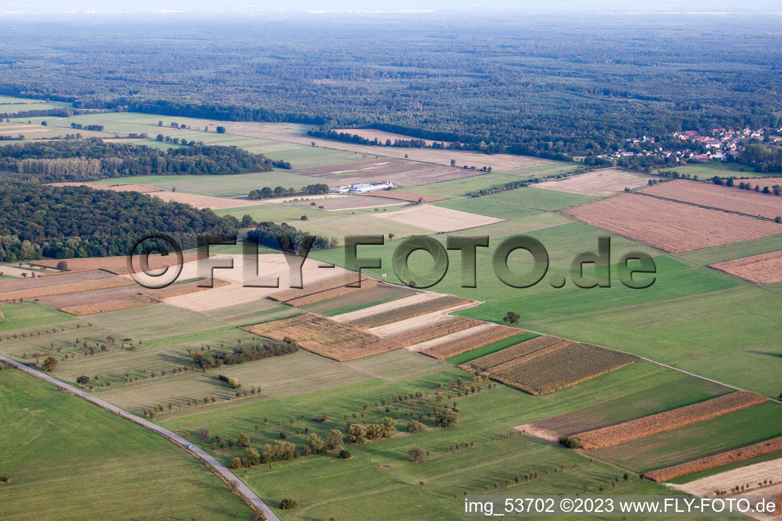 Drohnenaufname von Dieffenbach-lès-Wœrth im Bundesland Bas-Rhin, Frankreich