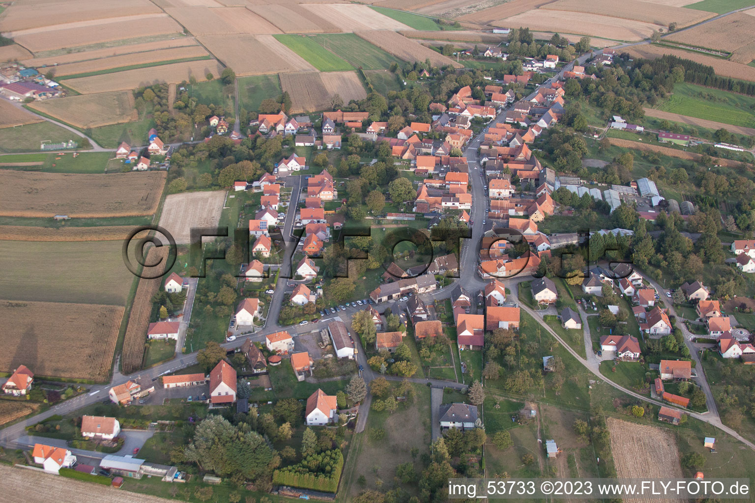 Drohnenaufname von Retschwiller im Bundesland Bas-Rhin, Frankreich