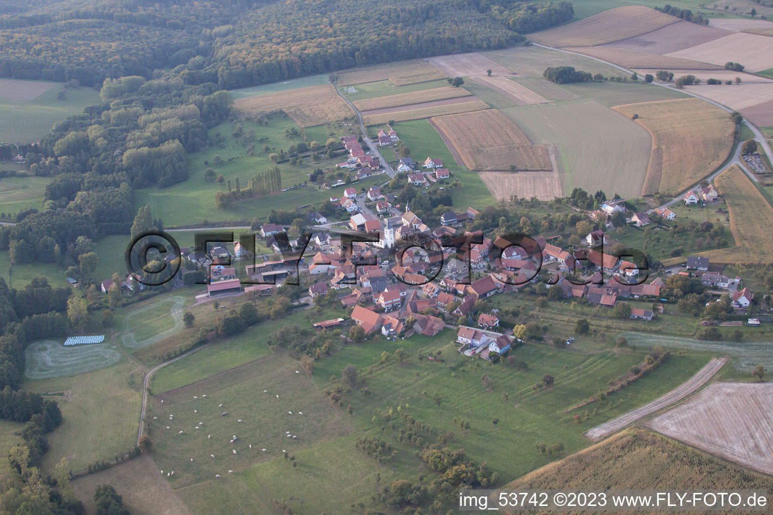 Drohnenaufname von Keffenach im Bundesland Bas-Rhin, Frankreich