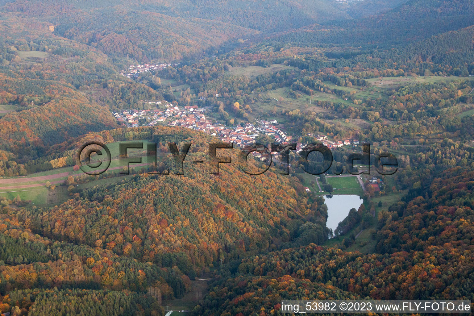 Darstein im Bundesland Rheinland-Pfalz, Deutschland aus der Vogelperspektive
