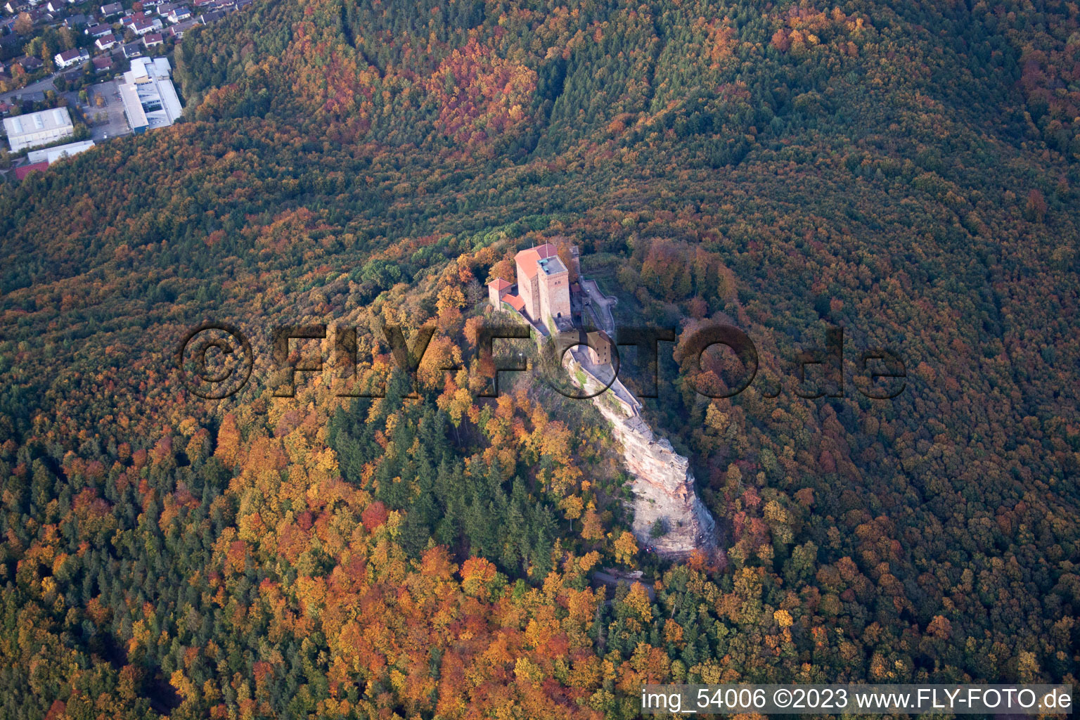 Luftbild von Annweiler, Burg Trifels, in Annweiler am Trifels im Bundesland Rheinland-Pfalz, Deutschland