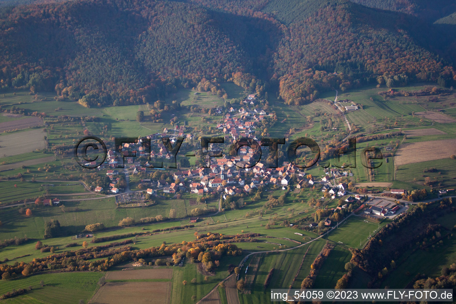 Wingen im Bundesland Bas-Rhin, Frankreich aus der Luft betrachtet
