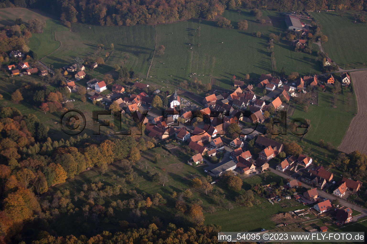 Mattstall im Bundesland Bas-Rhin, Frankreich aus der Luft betrachtet
