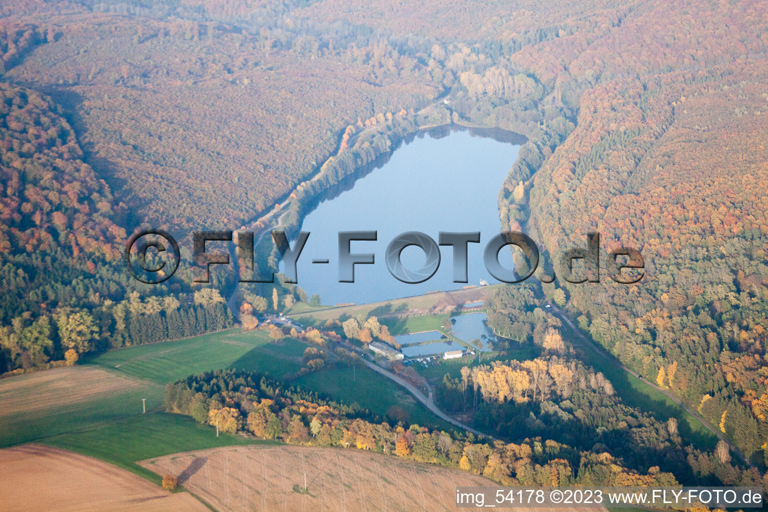 Reichshoffen im Bundesland Bas-Rhin, Frankreich von der Drohne aus gesehen
