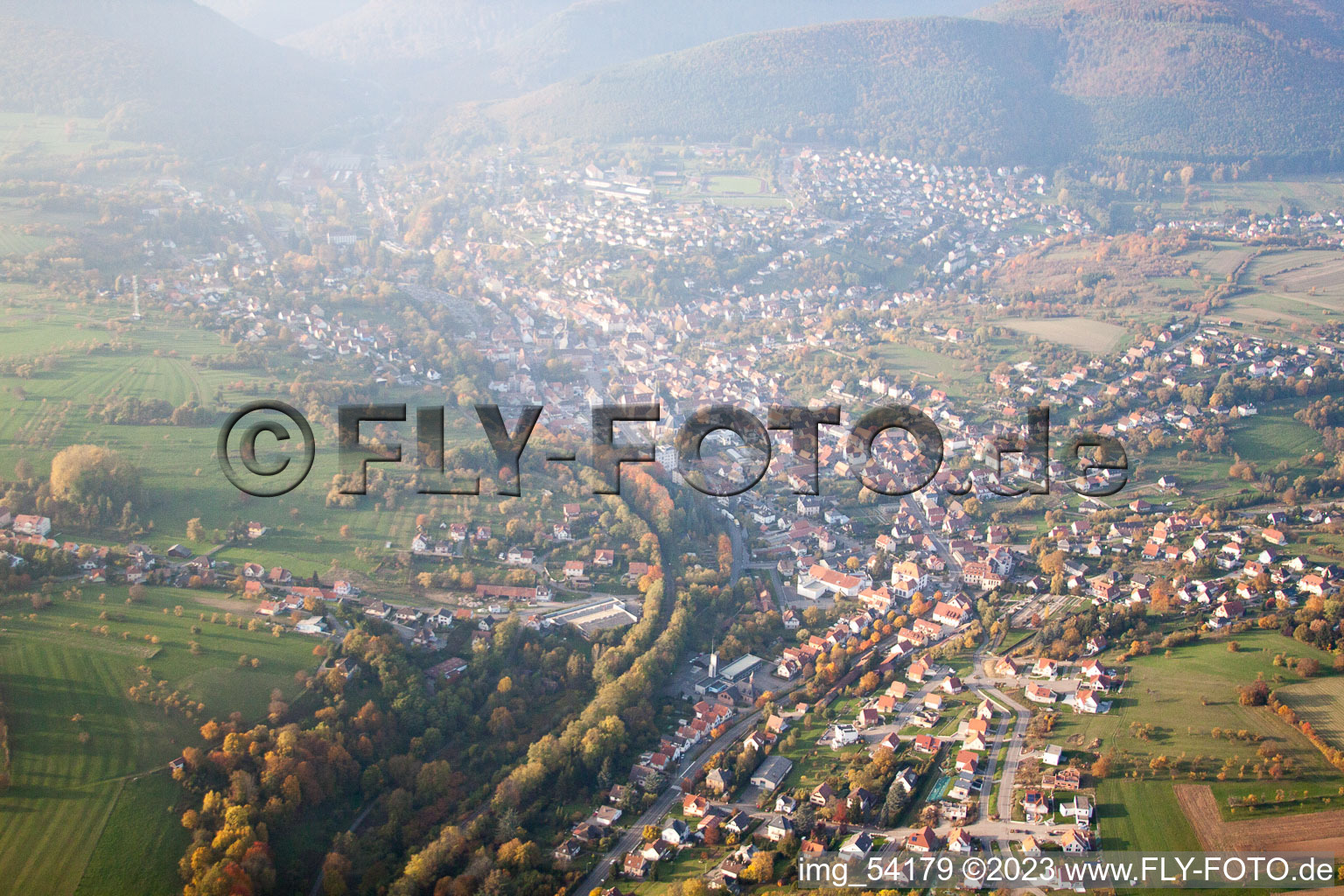 Luftbild von Reichshoffen im Bundesland Bas-Rhin, Frankreich