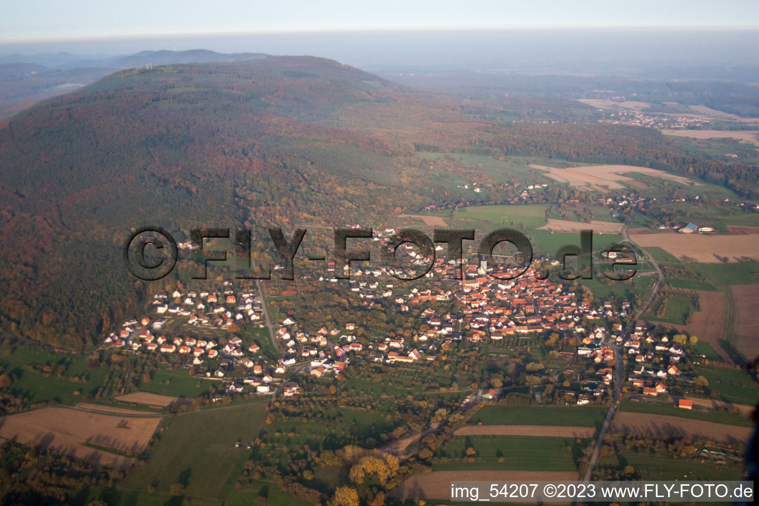 Gœrsdorf im Bundesland Bas-Rhin, Frankreich von oben