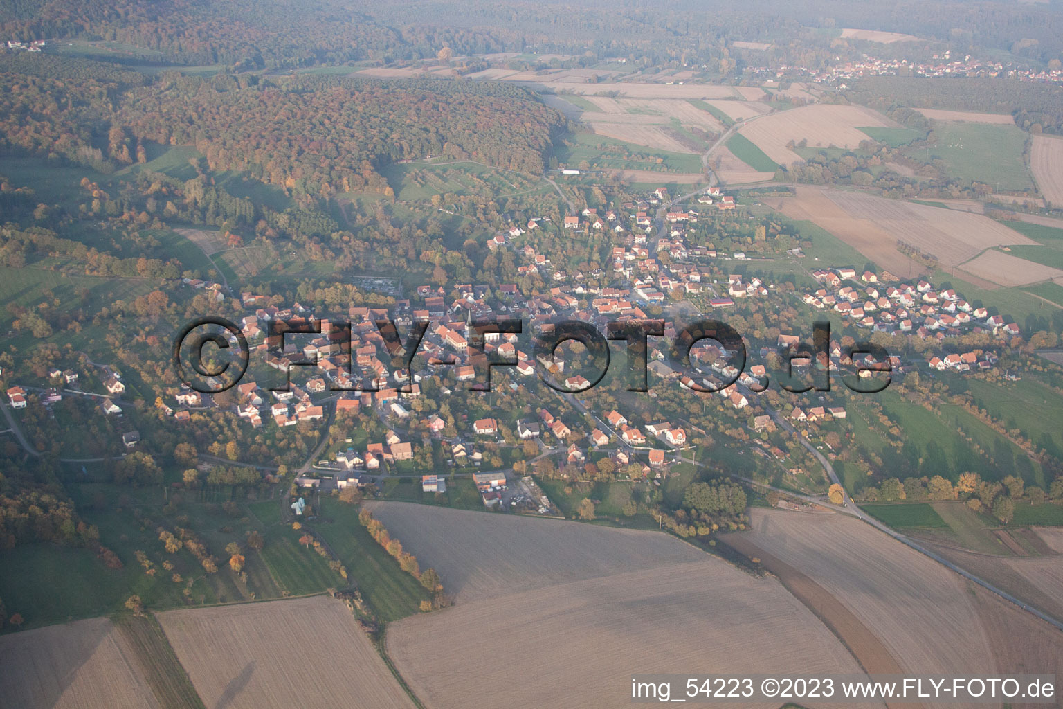 Preuschdorf im Bundesland Bas-Rhin, Frankreich von der Drohne aus gesehen