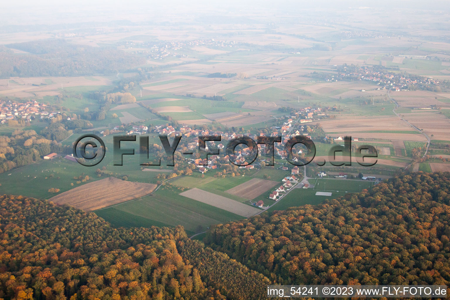 Lobsann im Bundesland Bas-Rhin, Frankreich von einer Drohne aus