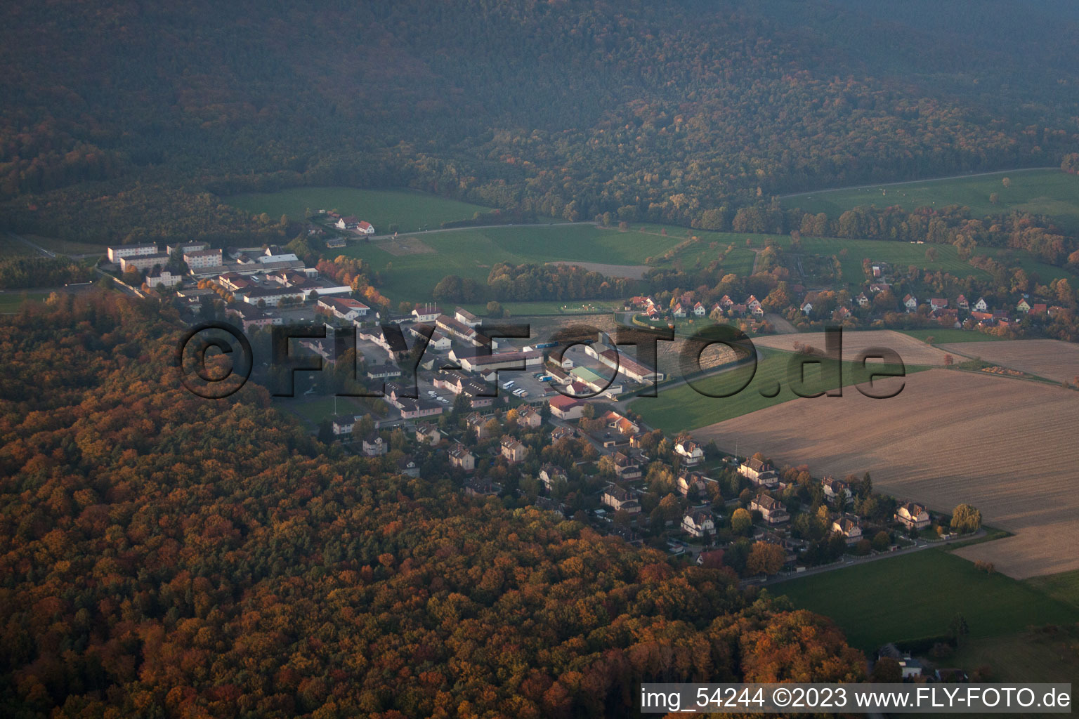 Schrägluftbild von Drachenbronn-Birlenbach im Bundesland Bas-Rhin, Frankreich