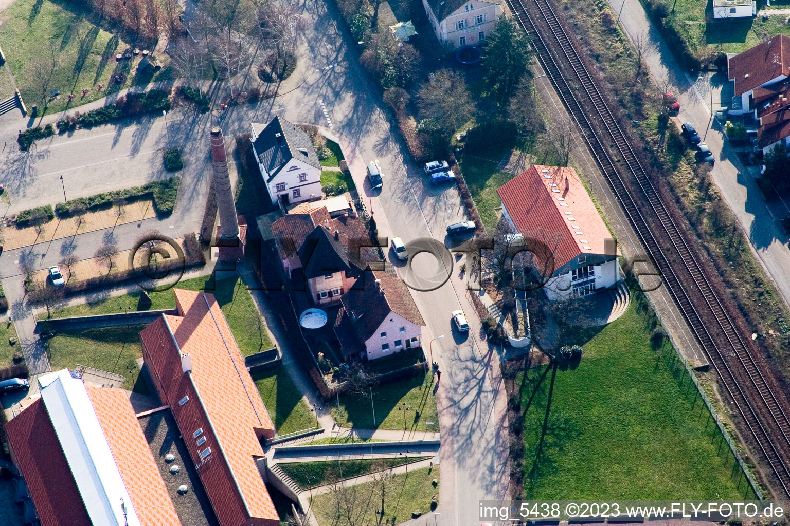 Luftbild von Jockgrim, am Bahnhof im Bundesland Rheinland-Pfalz, Deutschland