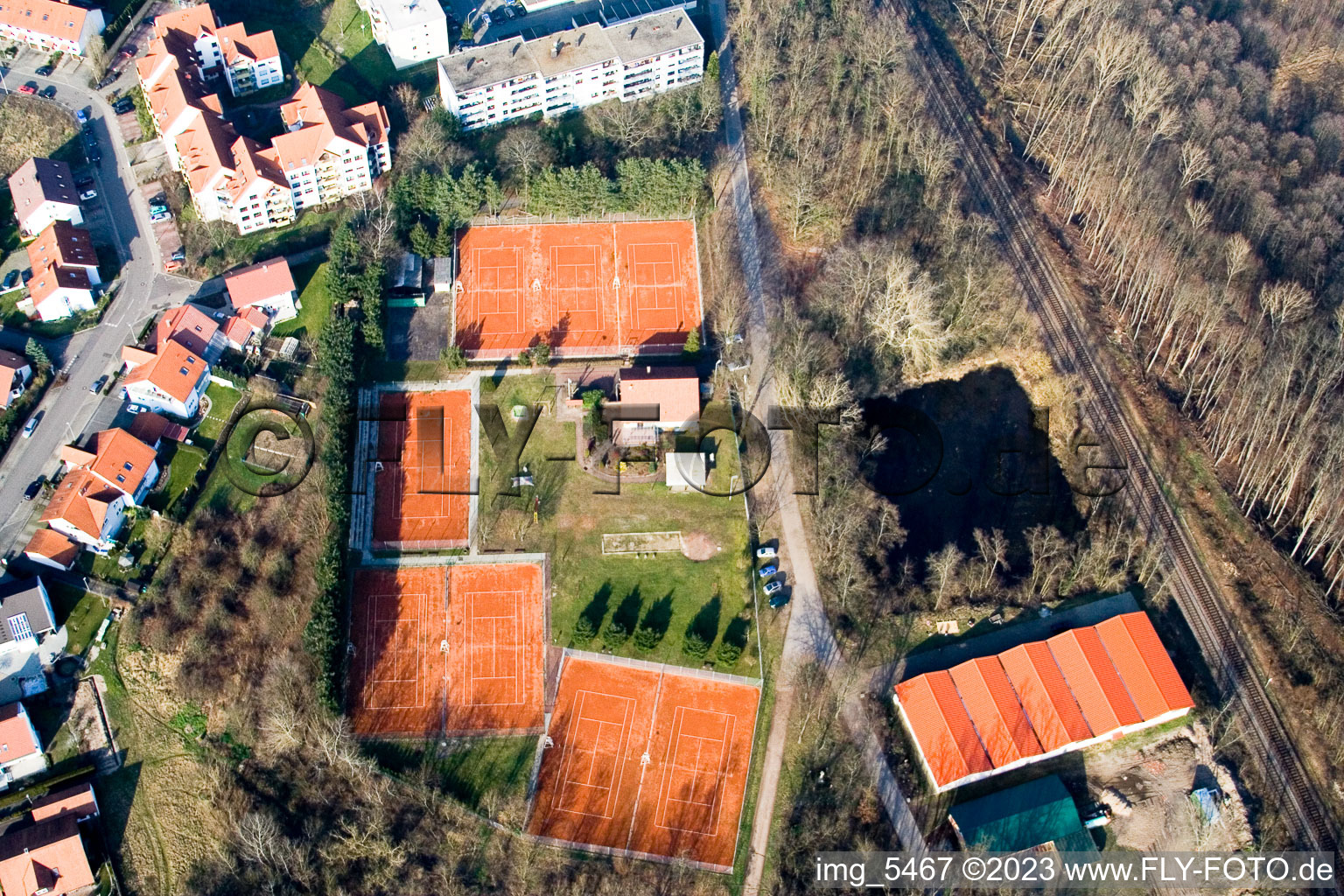 Schrägluftbild von Jockgrim, Tennisclub im Bundesland Rheinland-Pfalz, Deutschland