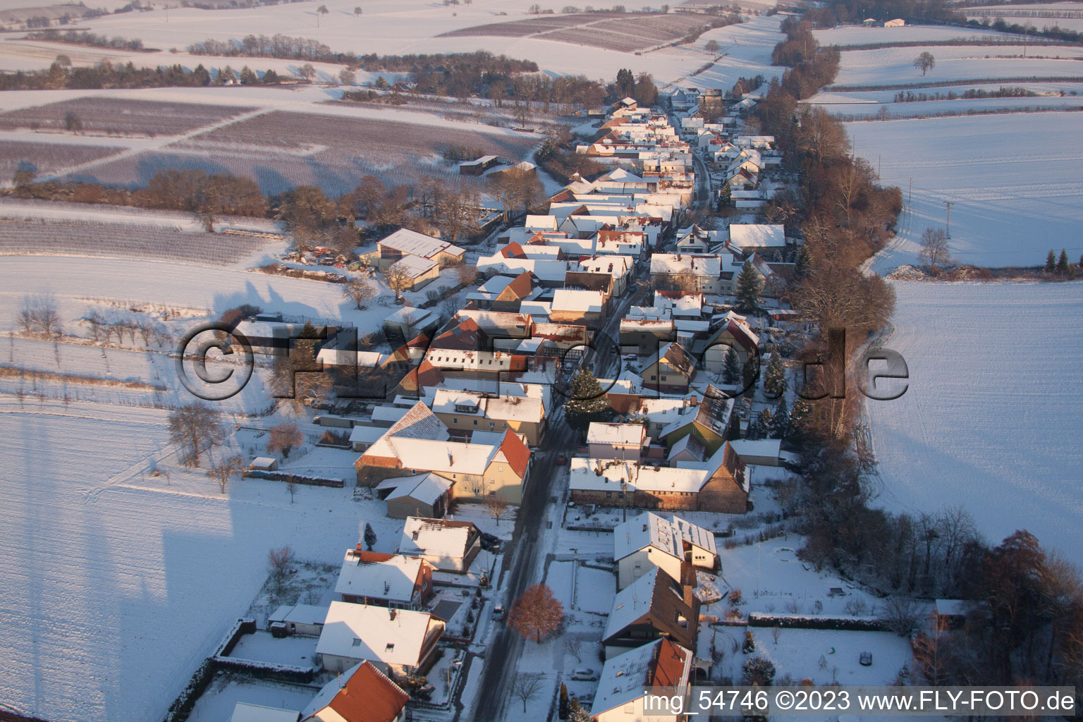 Vollmersweiler im Bundesland Rheinland-Pfalz, Deutschland von der Drohne aus gesehen