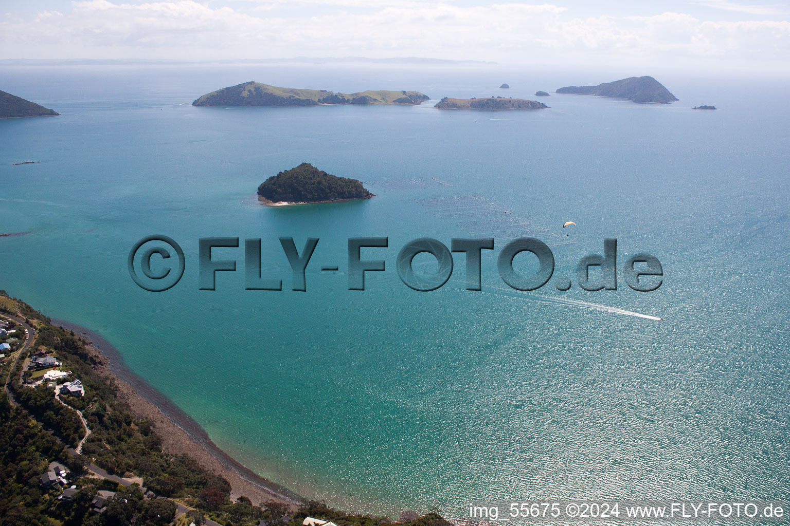 Ortsteil Wyuna Bay in Coromandel im Bundesland Waikato, Neuseeland vom Flugzeug aus