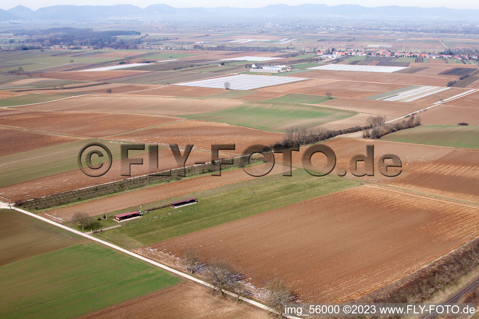 Freckenfeld, Modellflugplatz im Bundesland Rheinland-Pfalz, Deutschland aus der Drohnenperspektive