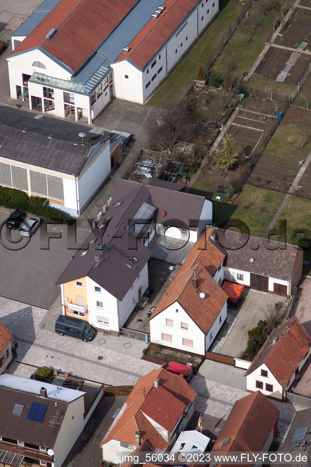 Minfeld, Schulstr im Bundesland Rheinland-Pfalz, Deutschland aus der Vogelperspektive