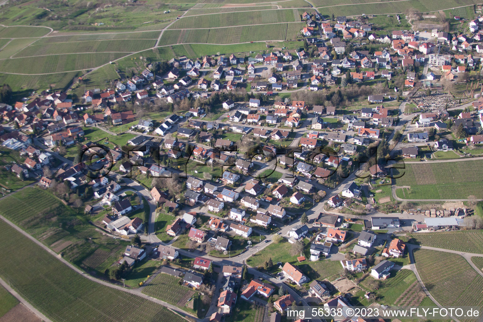 Ortsteil Eisental in Bühl im Bundesland Baden-Württemberg, Deutschland aus der Luft betrachtet