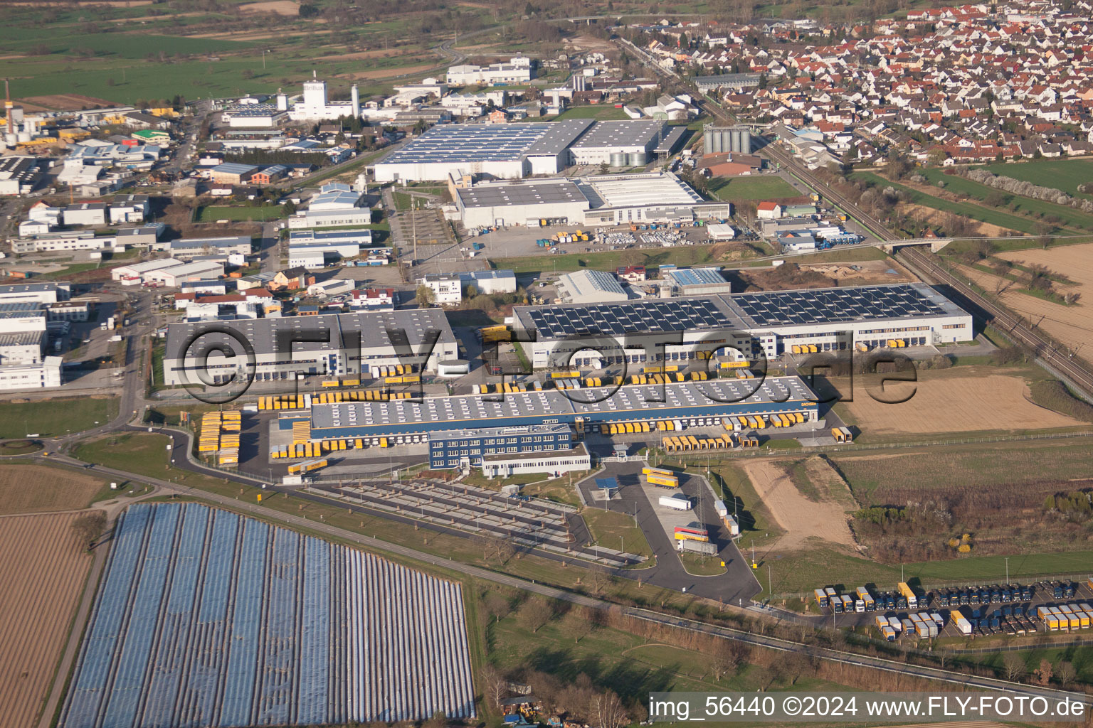 Lagerhallen und Speditionsgebäude der Dachser GmbH & Co.KG in Malsch im Bundesland Baden-Württemberg, Deutschland
