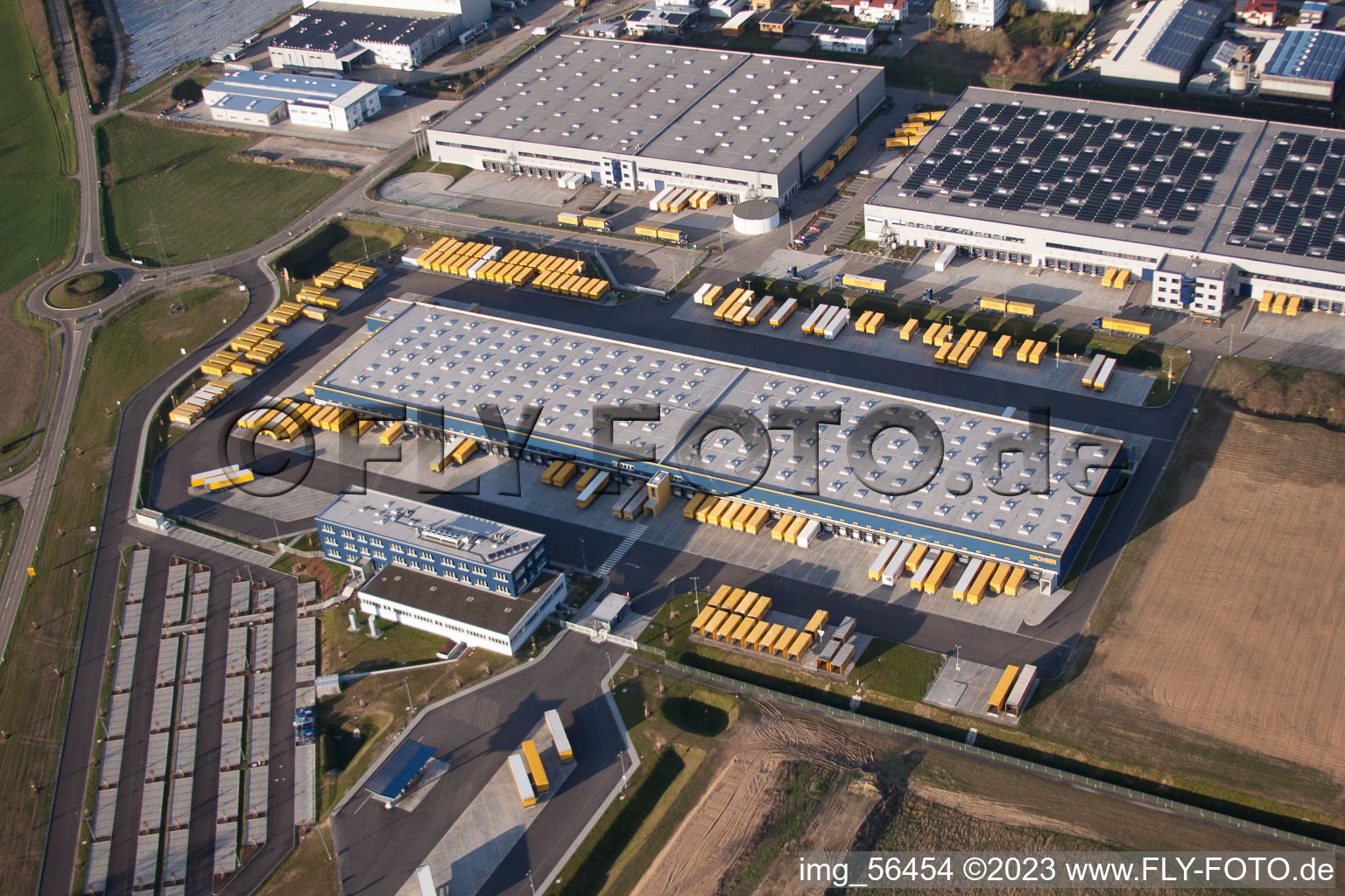 DACHSER Logistikzentrum Karlsruhe GmbH, Malsch im Bundesland Baden-Württemberg, Deutschland von oben